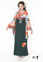 『hakama0000024』袴九重　　白黒縞に梅着物に、緑に椿袴　KN-1-17